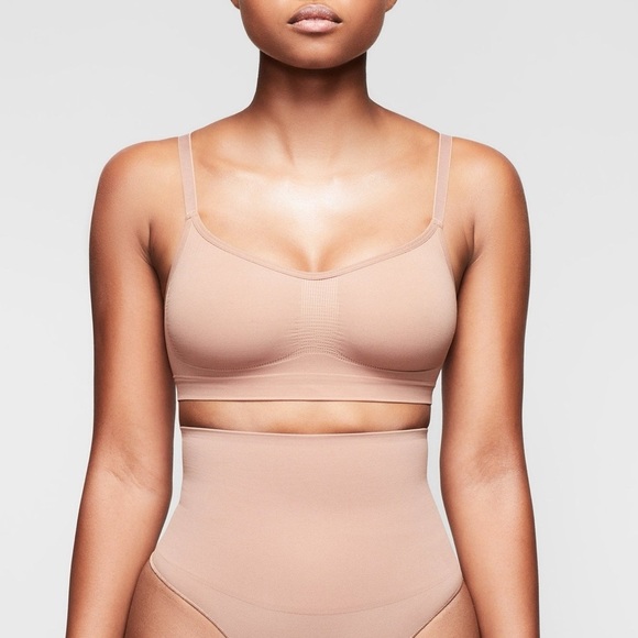 Skims Seamless Sculpt Bralette in Sierra - Picture 1 of 7